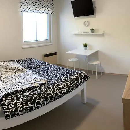 Apartmany Nad Parkem Broumov Exterior photo